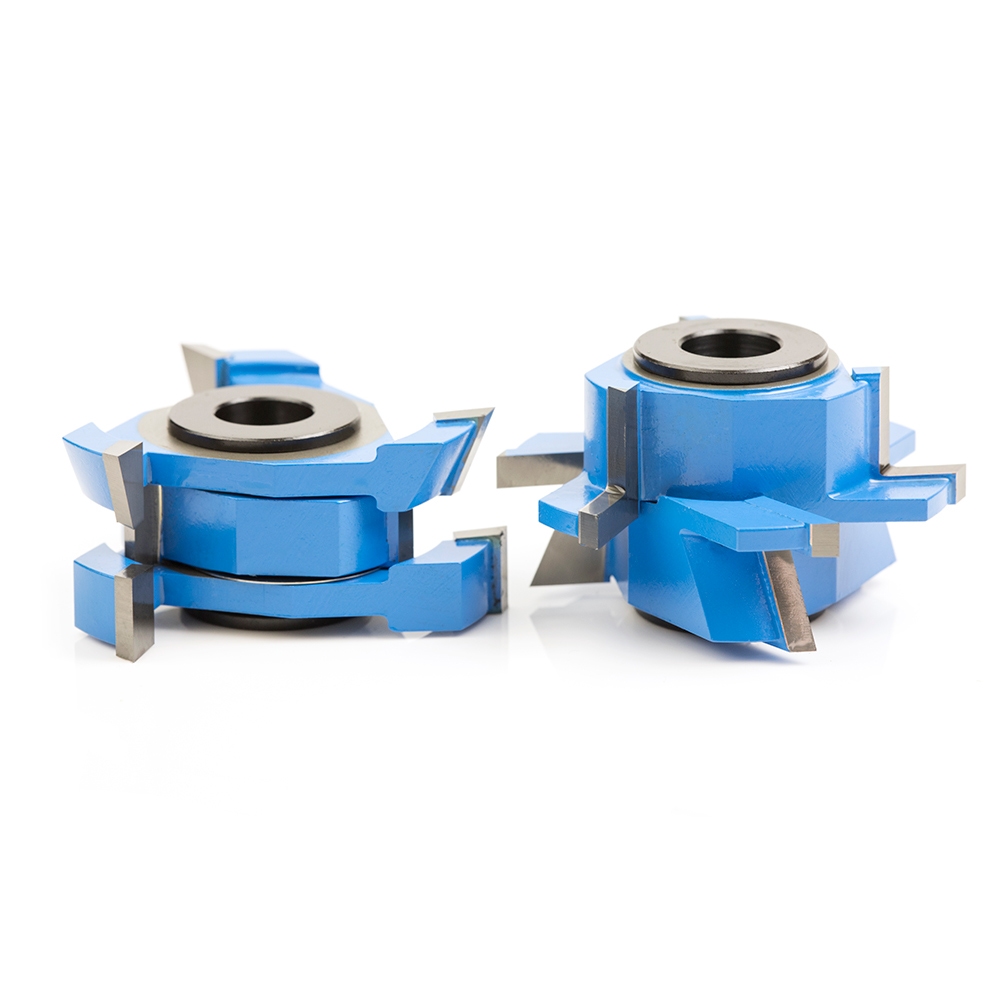 Does this one have a glass door cutter set